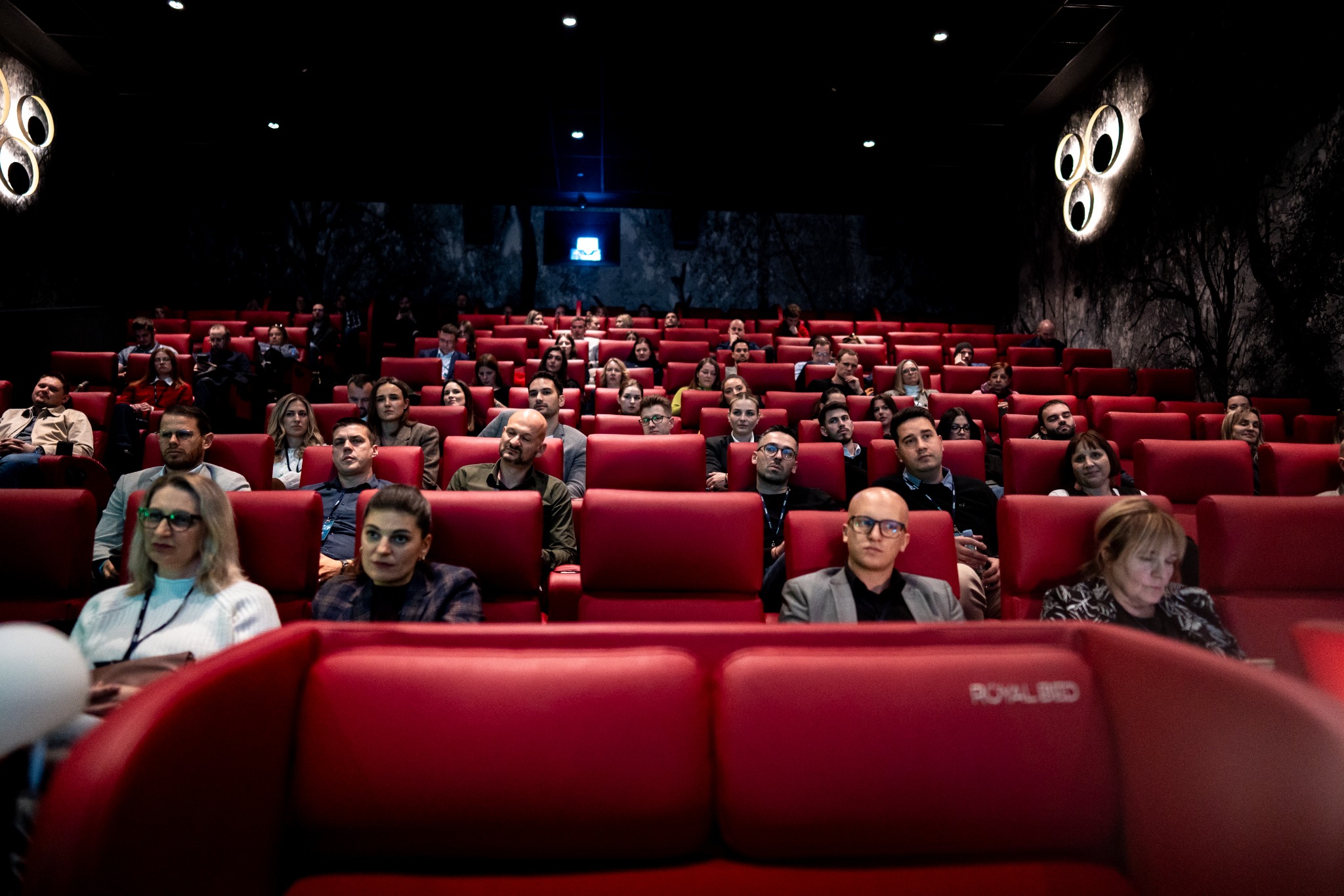 Publika u dvorani tijekom konferencije chalLEANge