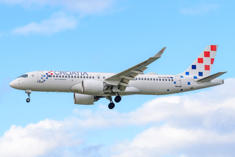 Zrakoplov Croatia Airlinesa Airbus A220-300