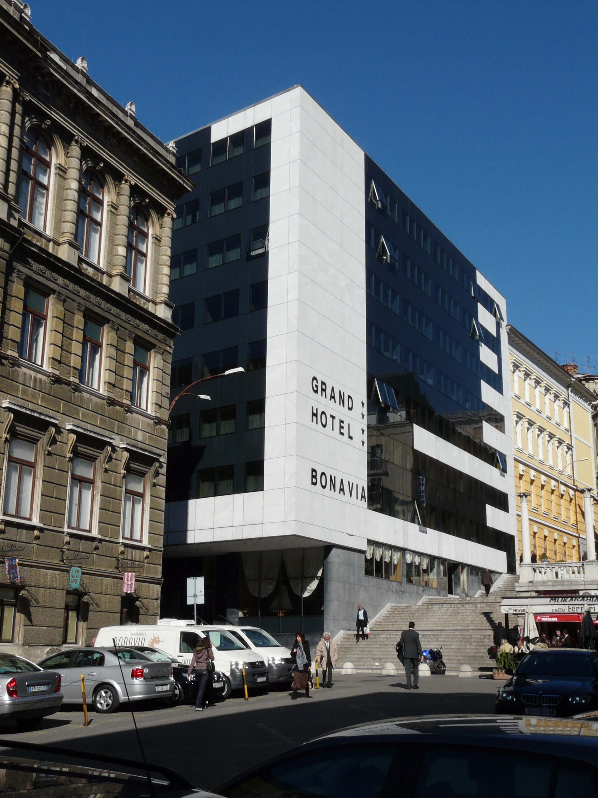 Nova zgrada Grand Hotela Bonavia u Rijeci, arhivska fotografija iz 2008.